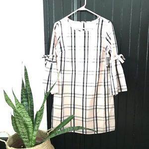 • Crown & Ivy pink + black plaid shift bow dress •
